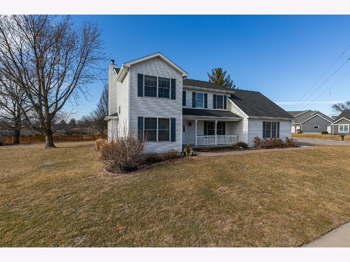  Rented Bettendorf Iowa, 2052 Ashford