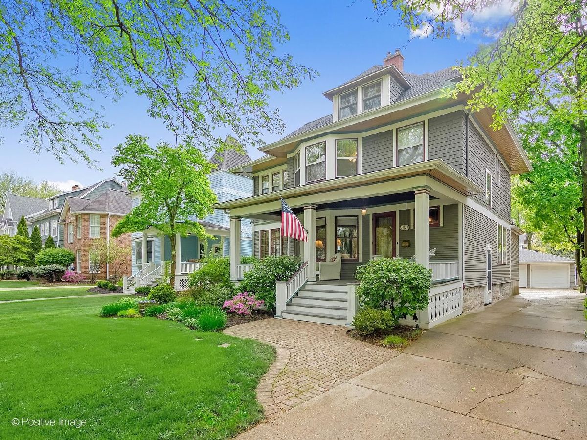  For Sale La Grange Illinois, 112 Waiola Avenue
