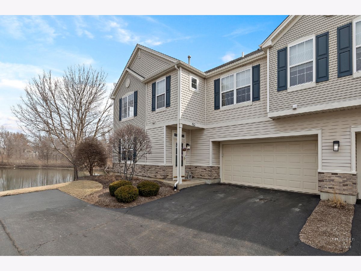  For Sale Lakemoor Illinois, 212 Bakers Drive