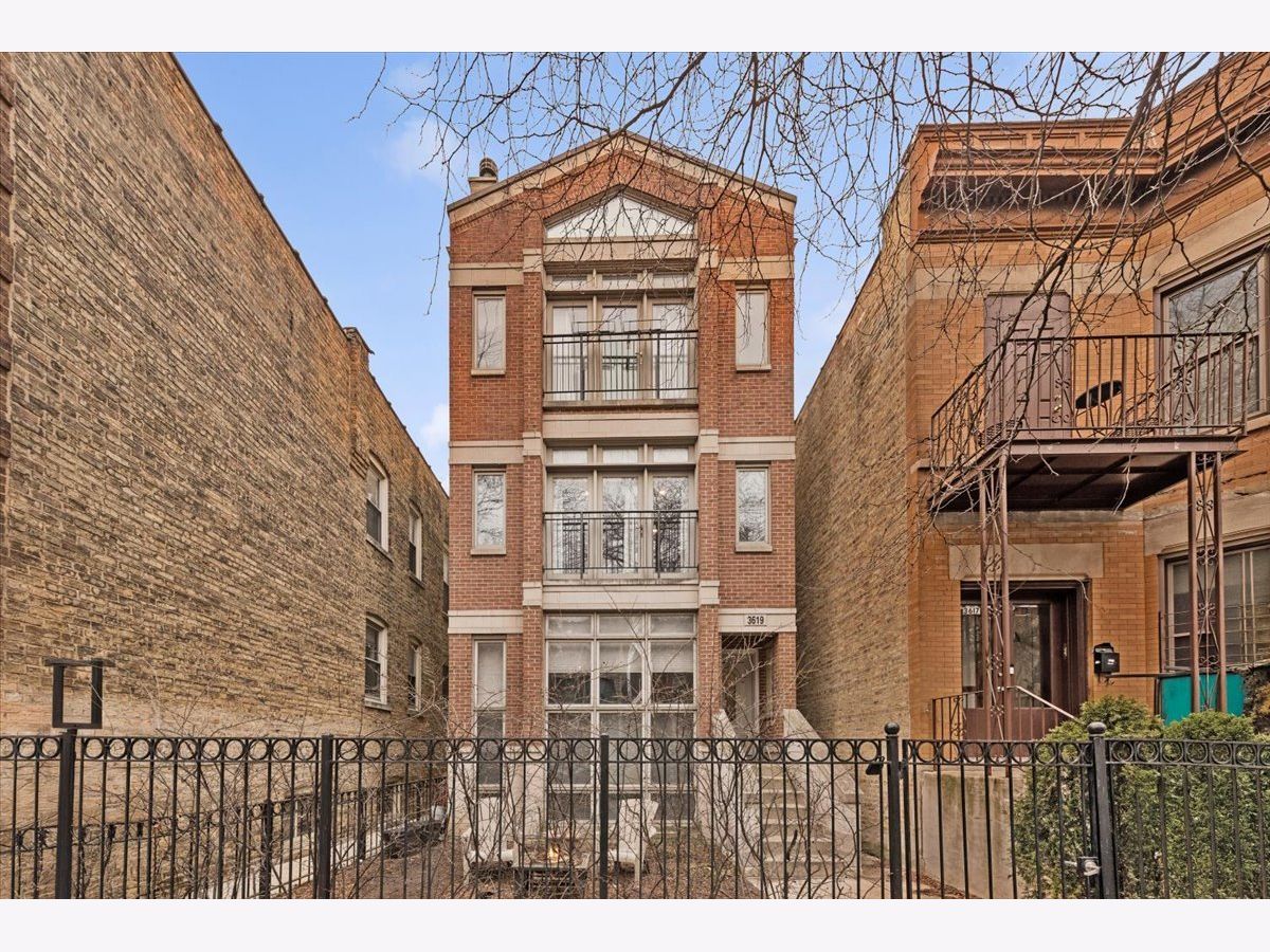  Sold Chicago Illinois, 3619 Damen