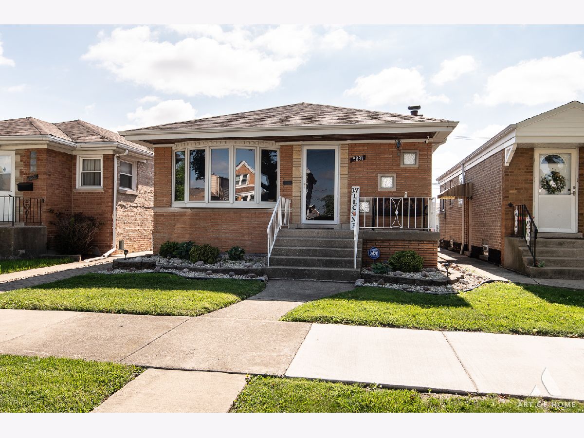  For Sale Chicago Illinois, 5831 Meade Avenue