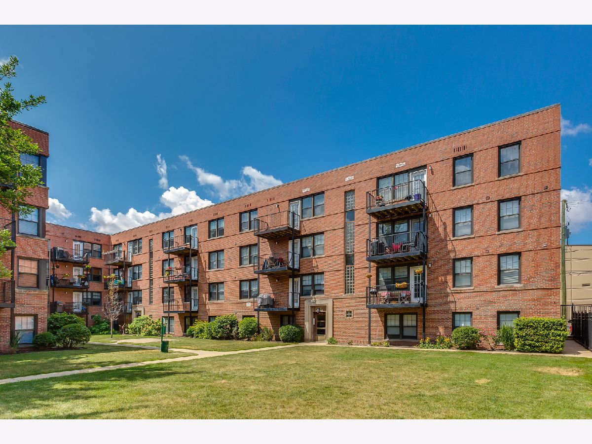  For Sale Chicago Illinois, 5226 Campbell Avenue