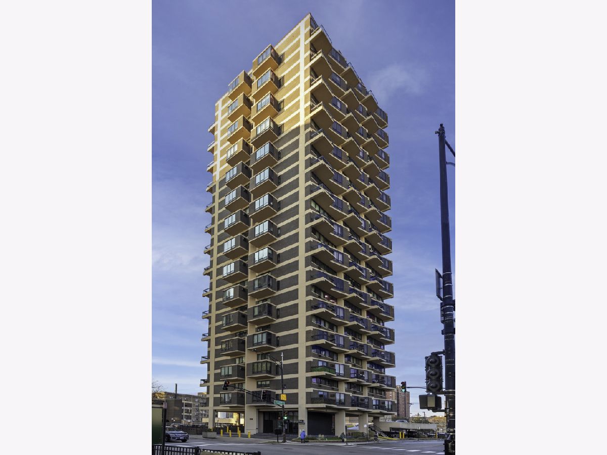  Rented Chicago Illinois, 6166 Sheridan