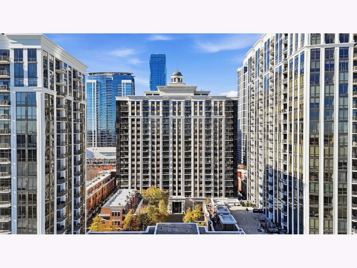 Condos & Townhomes For Rent Museum Park Chicago Illinois, 1322 Prairie