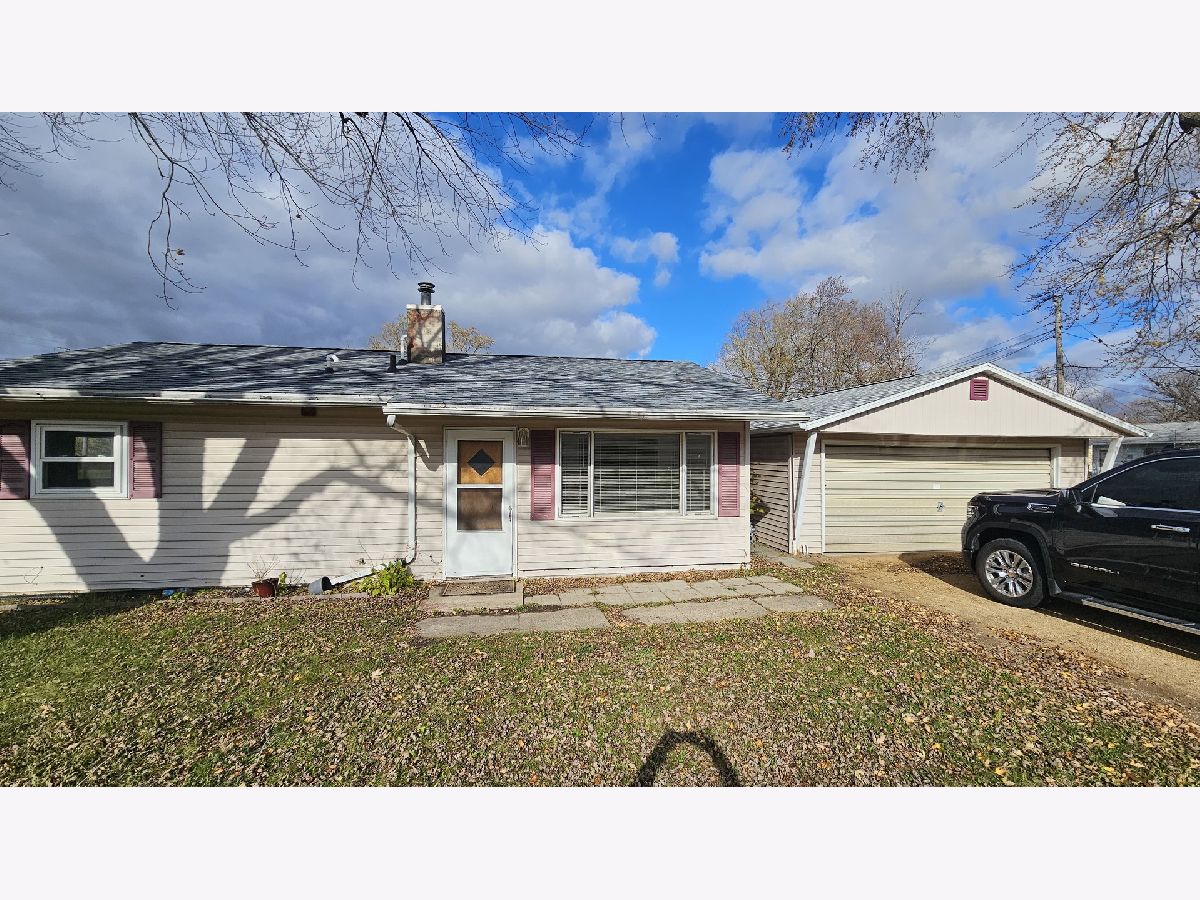  For Sale Sterling Illinois, 1702 Oak Grove Avenue