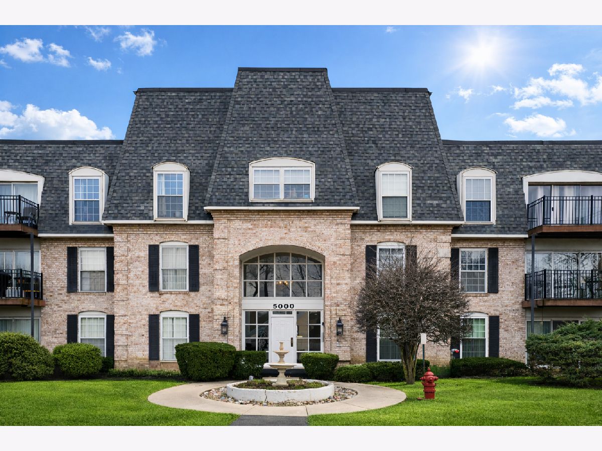  For Sale Rolling Meadows Illinois, 5000 Carriageway Drive