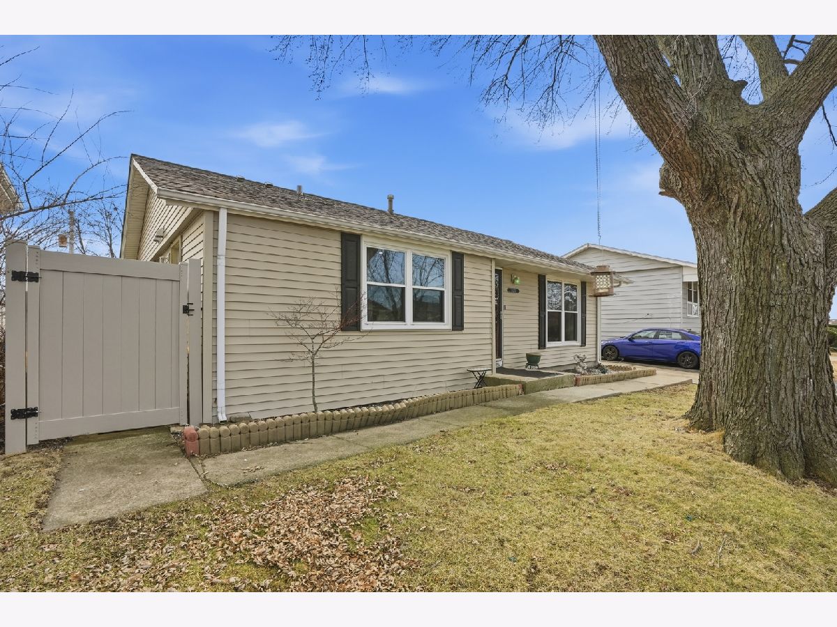  For Sale Orland Hills Illinois, 16249 92nd Avenue