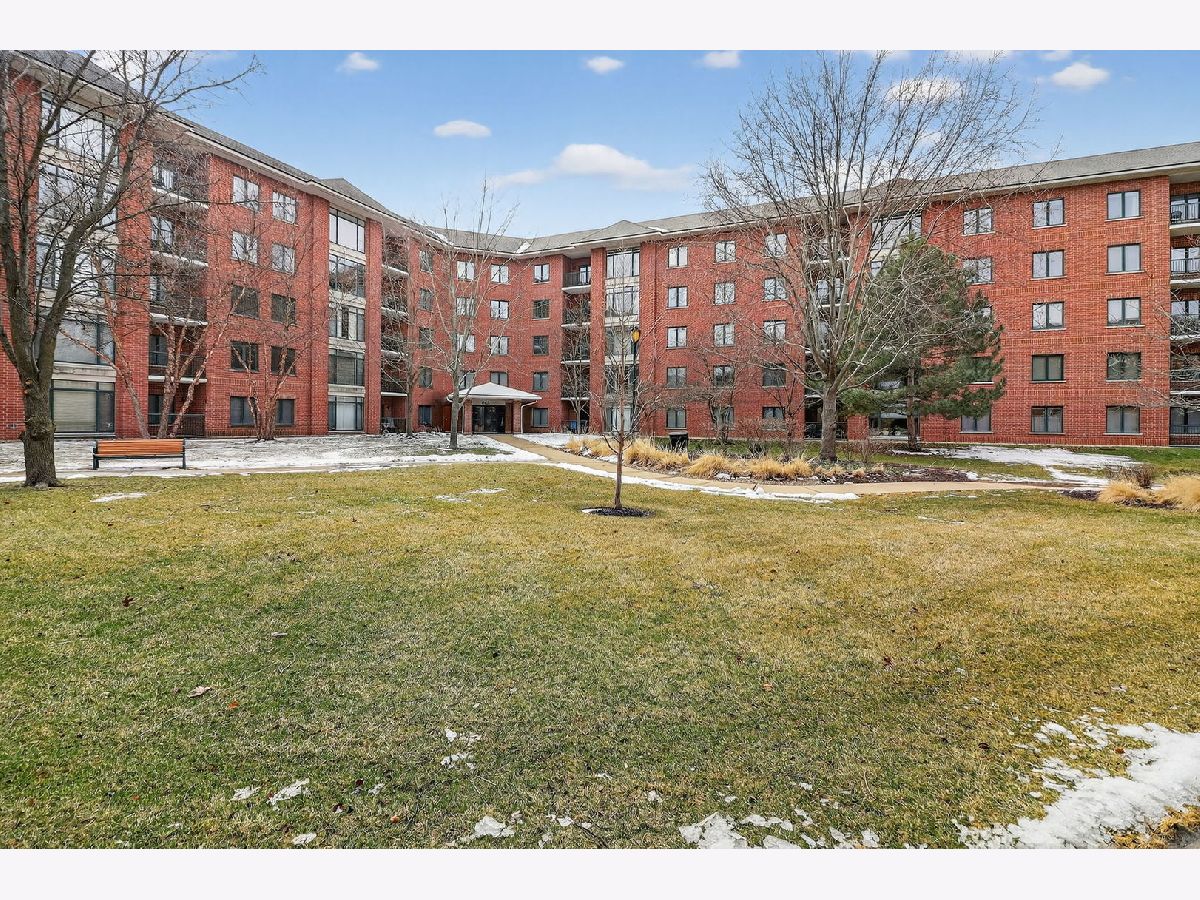 Condominiums For Sale Fountain Square Lombard Illinois, 865 22nd Street