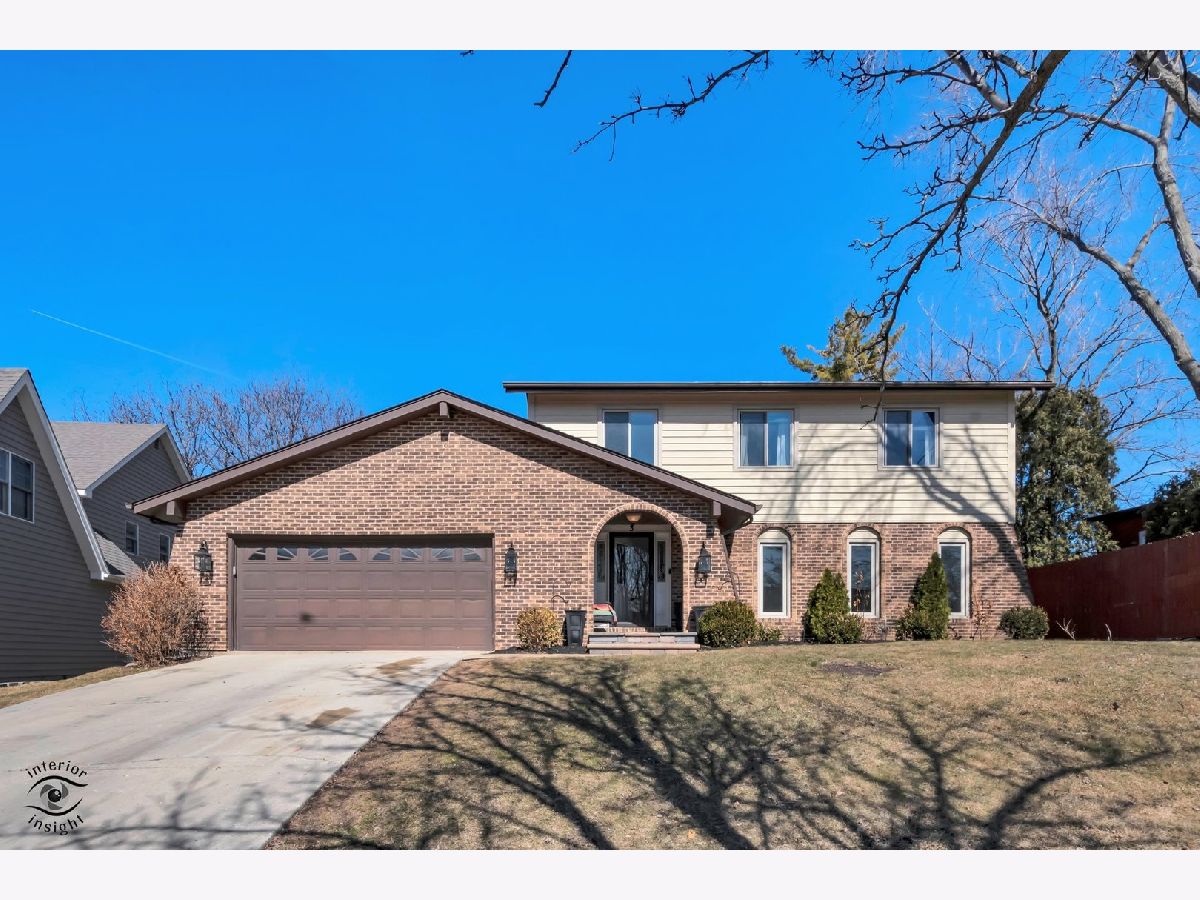  For Sale Woodridge Illinois, 3 Hobson Court