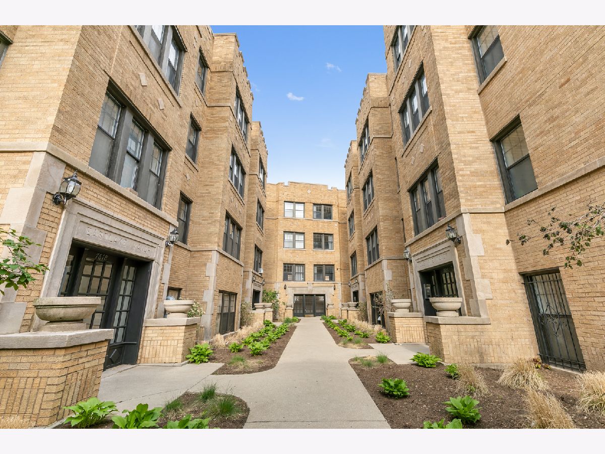  For Rent Chicago Illinois, 7618 Eastlake