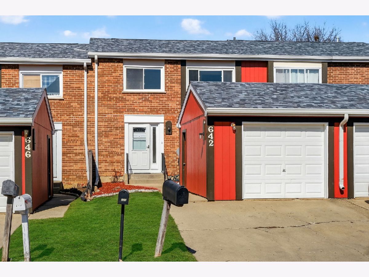  For Sale Bolingbrook Illinois, 642 Sundance Drive