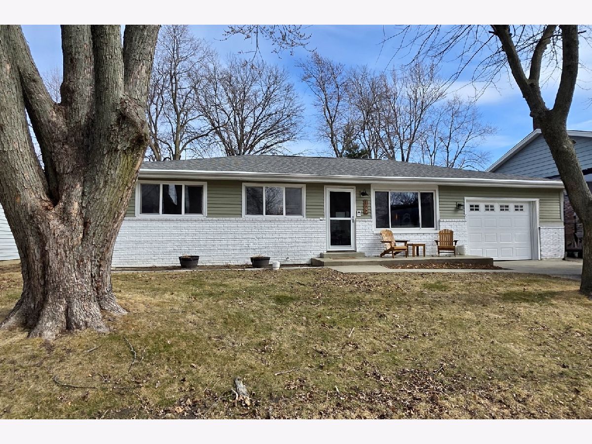  Sold Bloomington Illinois, 122 Evergreen