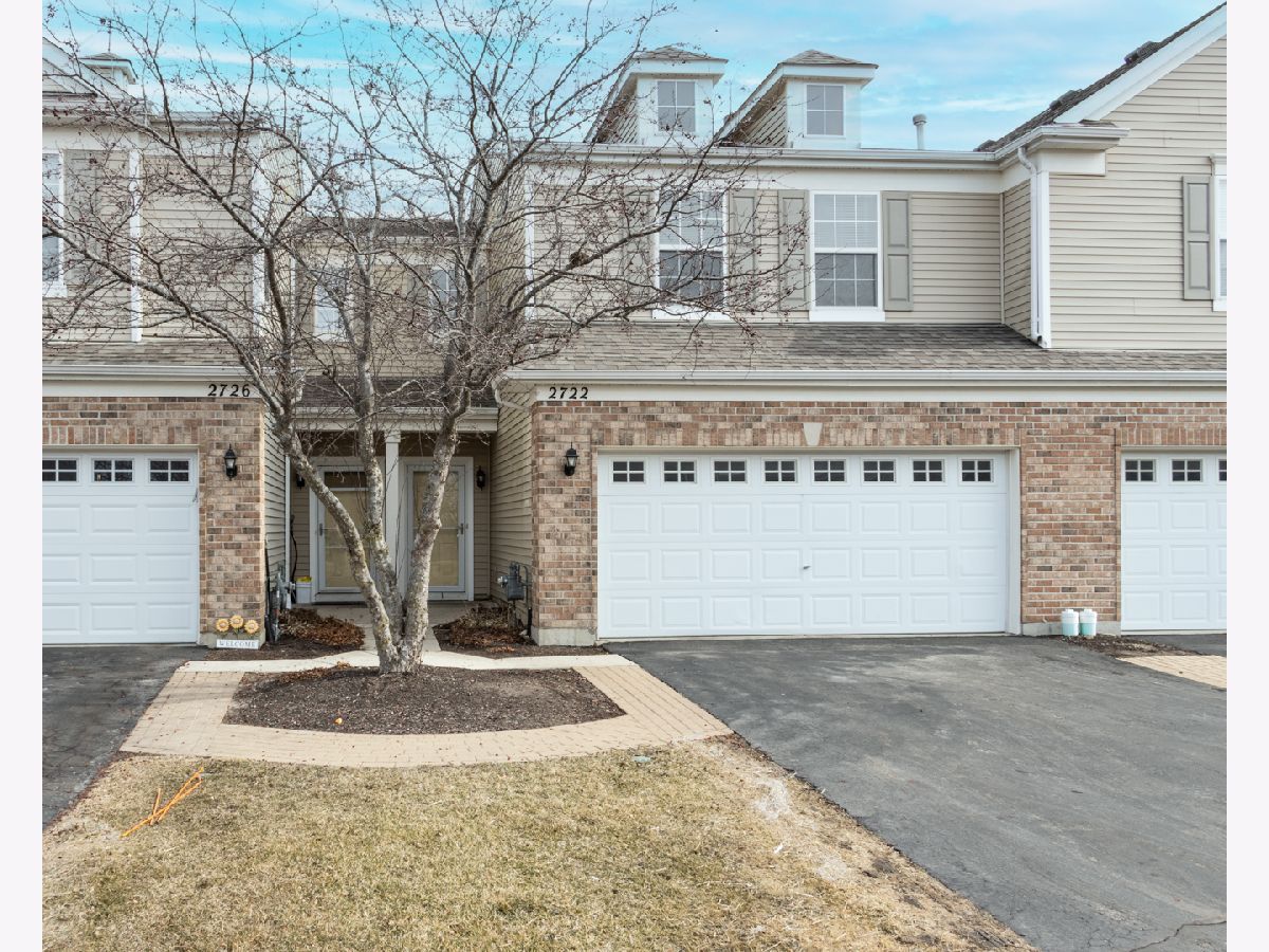 Townhomes & Homes For Sale Evergreen Park Mchenry Illinois, 2722 Evergreen Circle