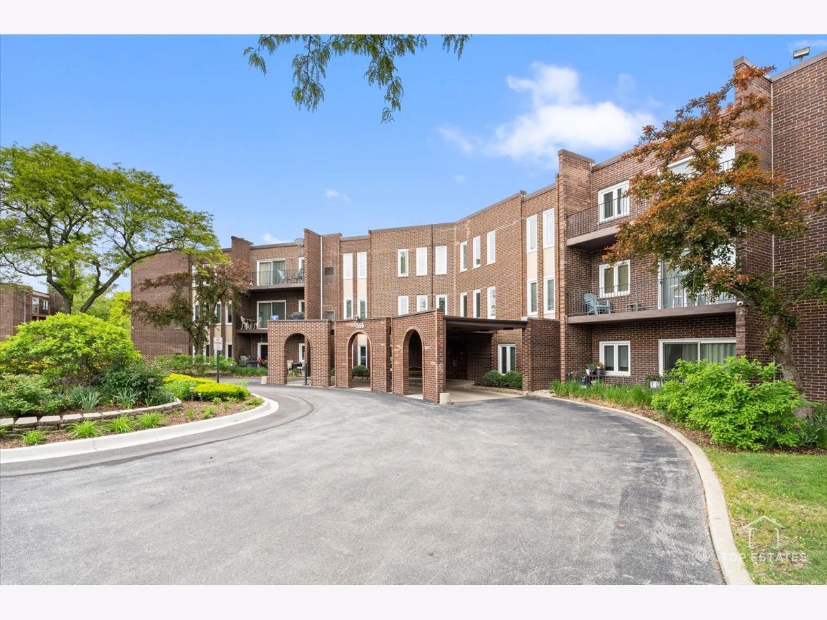  For Sale Wheeling Illinois, 1550 Sandpebble Drive