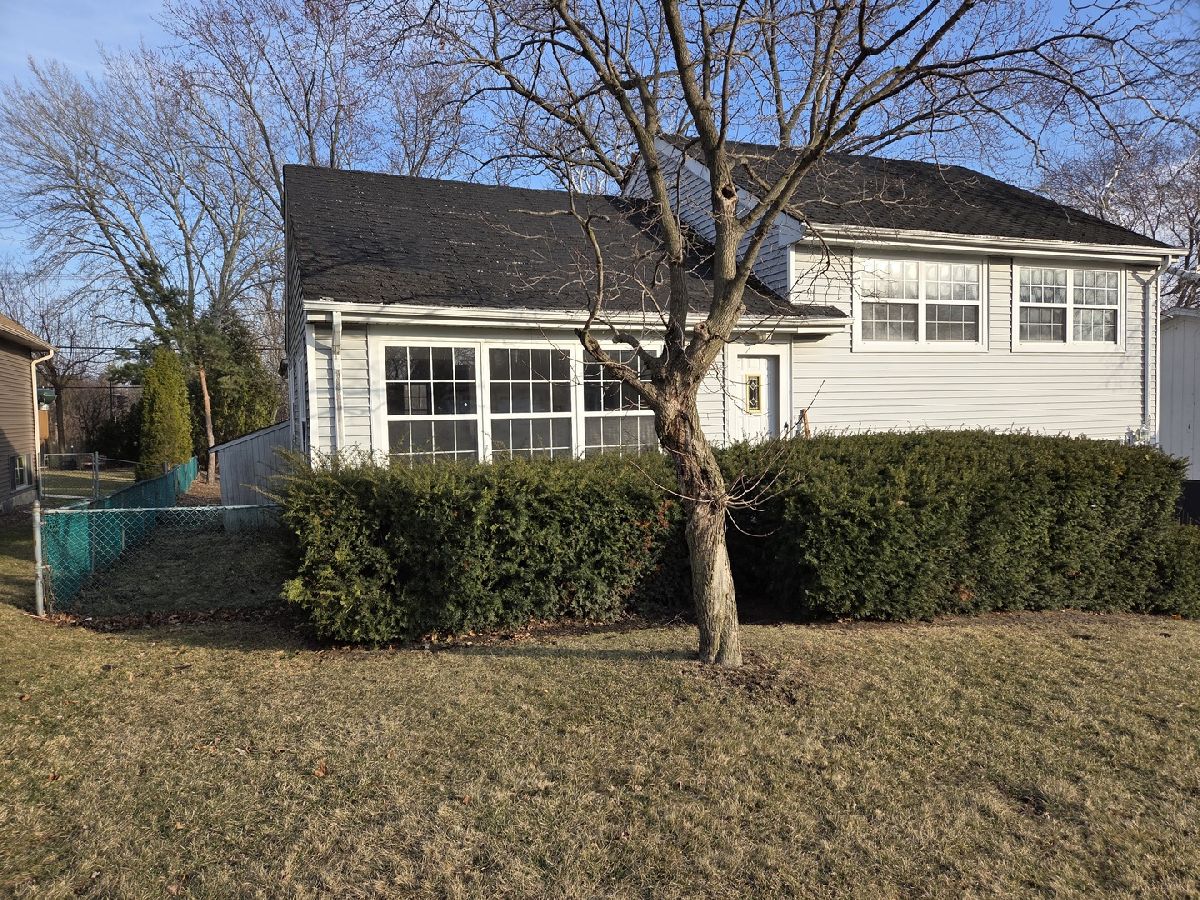  For Sale Barrington Illinois, 743 Skyline Drive