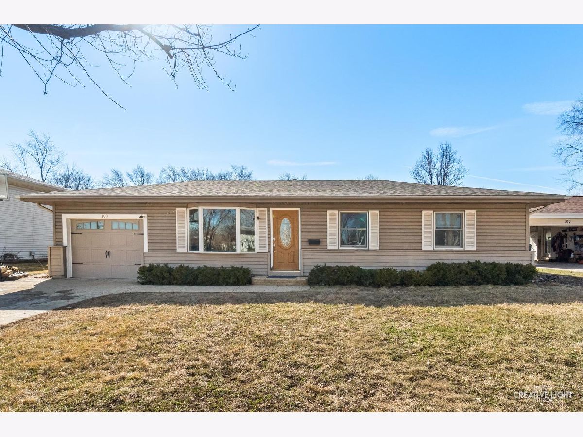  For Sale Streamwood Illinois, 107 Streamwood Boulevard