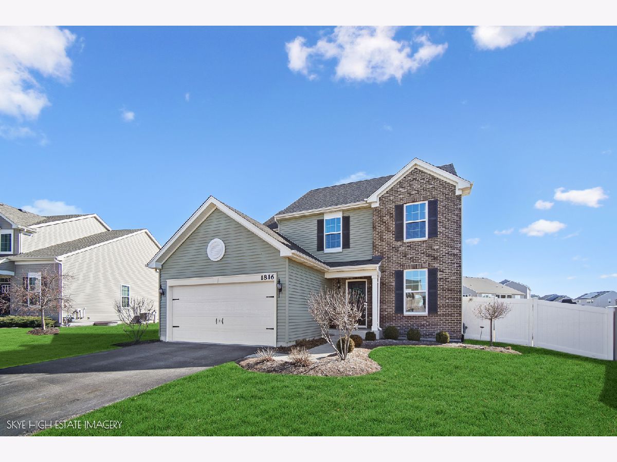  For Sale Joliet Illinois, 1816 Wellington Drive