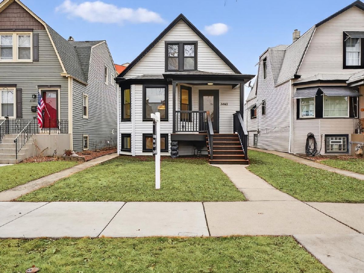  For Sale Chicago Illinois, 3642 Sawyer Avenue