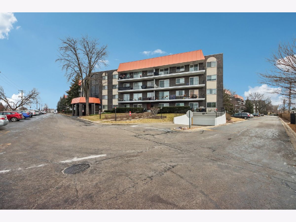  For Sale Skokie Illinois, 4949 Golf Road