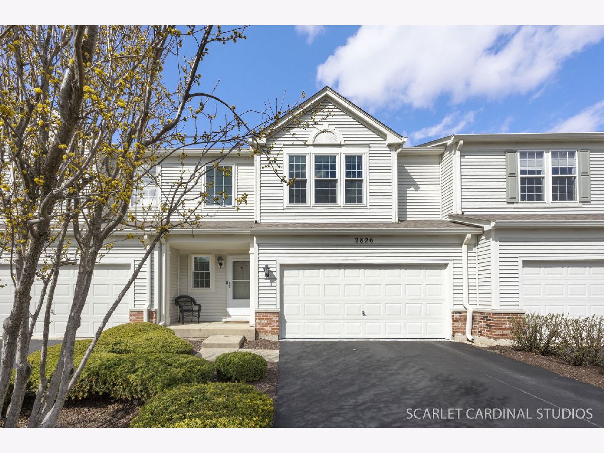 Townhomes & Homes For Sale Country Club Village Aurora Illinois, 2826 Peachtree Circle