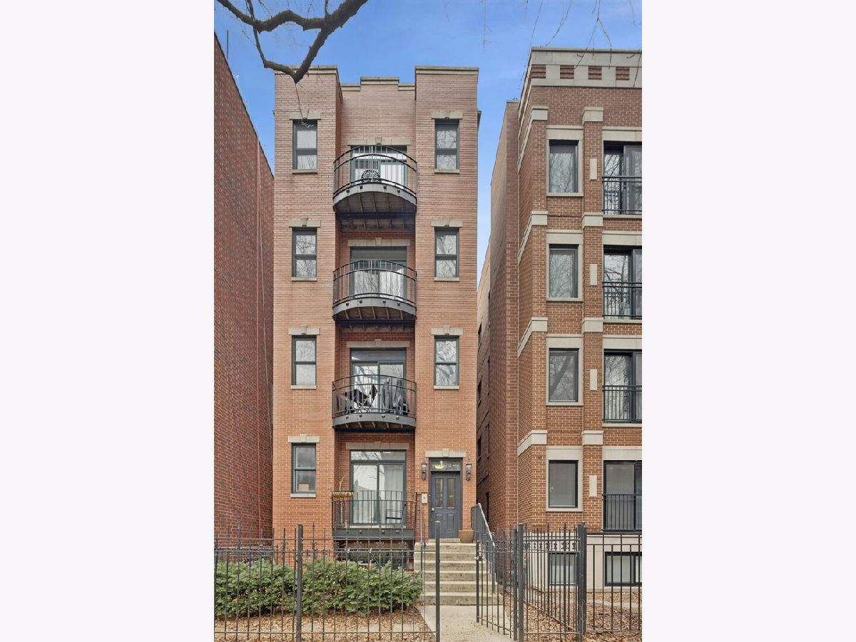  For Sale Chicago Illinois, 1520 Hudson Avenue