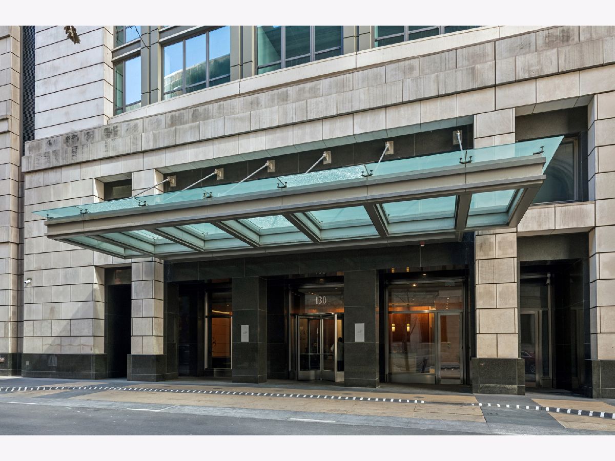  For Sale Chicago Illinois, 130 Garland Court