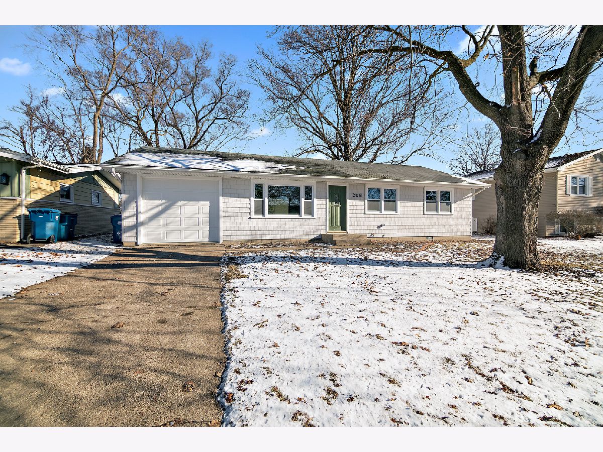  For Sale Momence Illinois, 208 Sycamore Lane