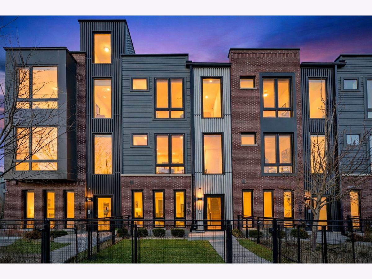  For Sale Chicago Illinois, 4204 Belmont Avenue