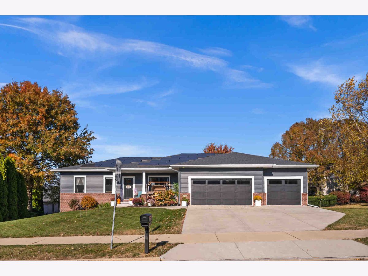  For Sale Bloomington Illinois, 3103 Fox Creek Road