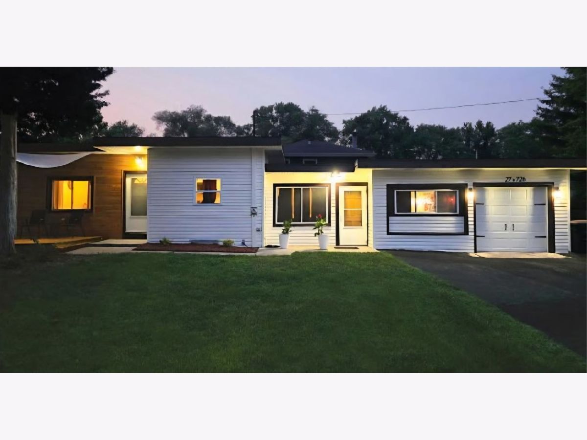  For Sale Warrenville Illinois, 27W726 Central Avenue