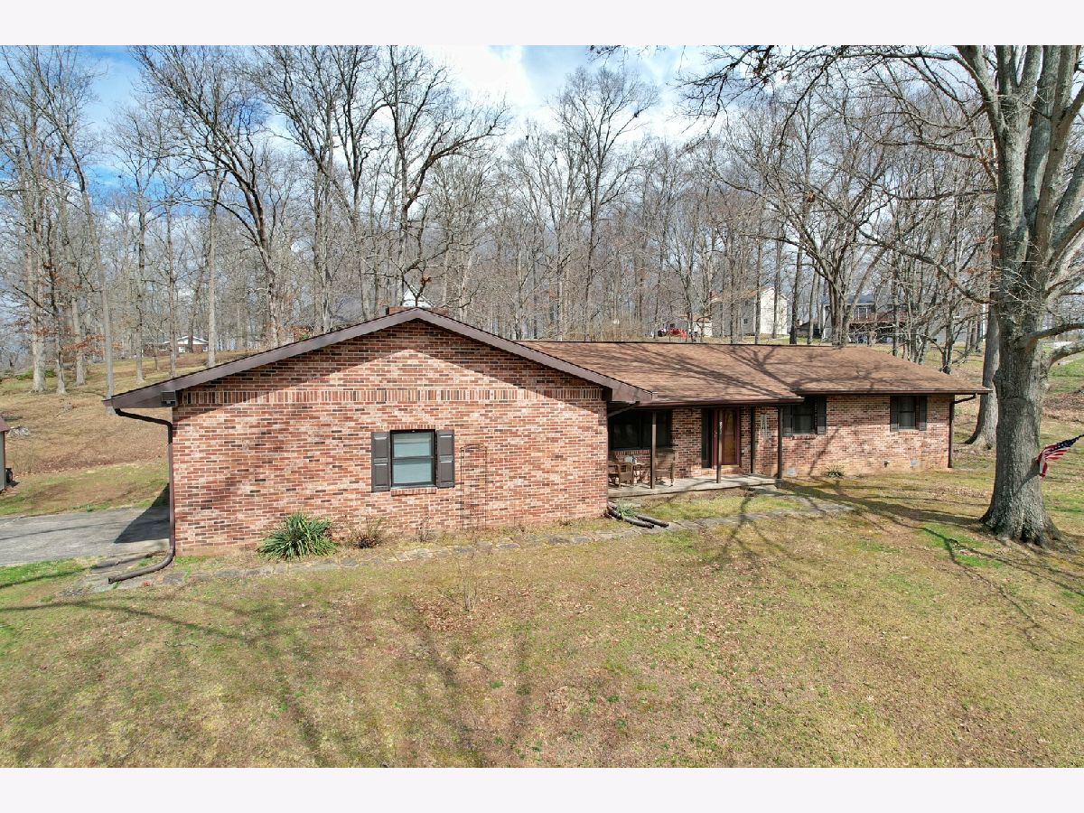  For Sale Vienna Illinois, 390 Hensley Hills Drive