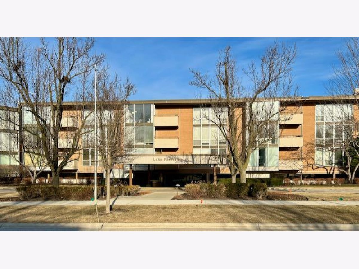  For Rent Lake Forest Illinois, 1301 Western
