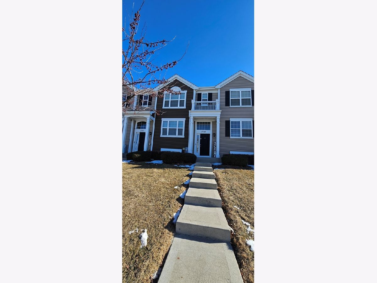 Townhomes & Condos & Homes For Rent Cambridge Lakes Pingree Grove Illinois, 1125 Alta Vista
