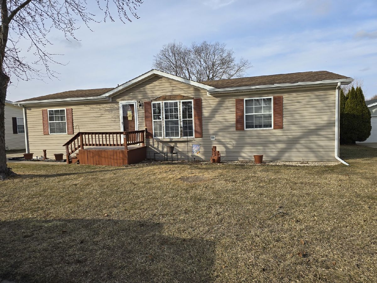  For Sale Roscoe Illinois, 5518 White Pine