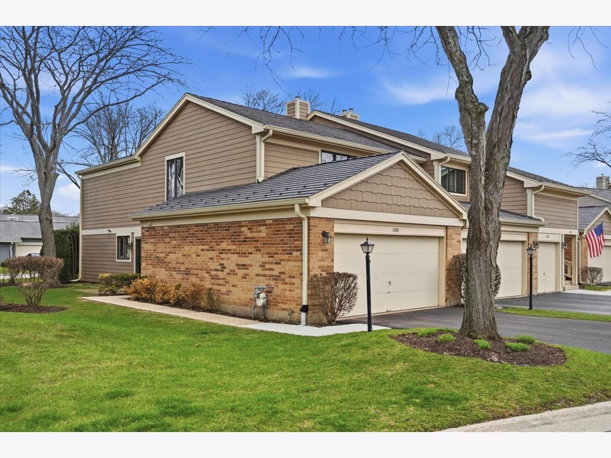  For Sale Libertyville Illinois, 1308 Downs Parkway