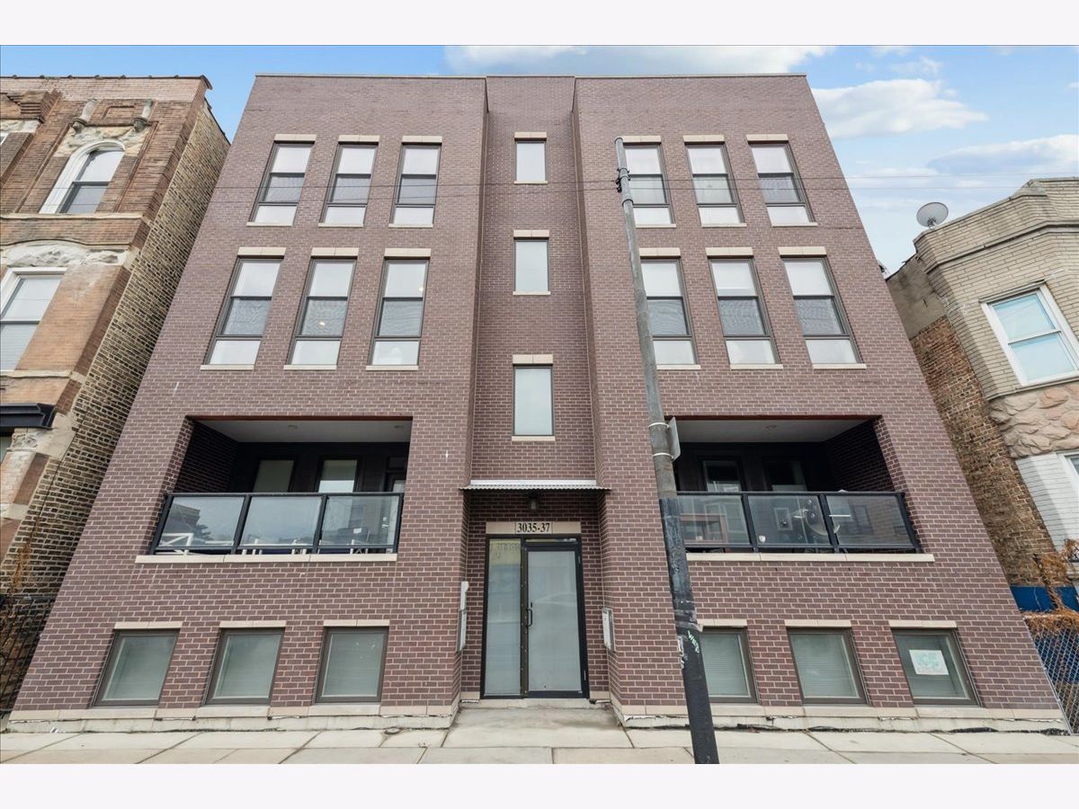  For Sale Chicago Illinois, 3035 Belmont Avenue