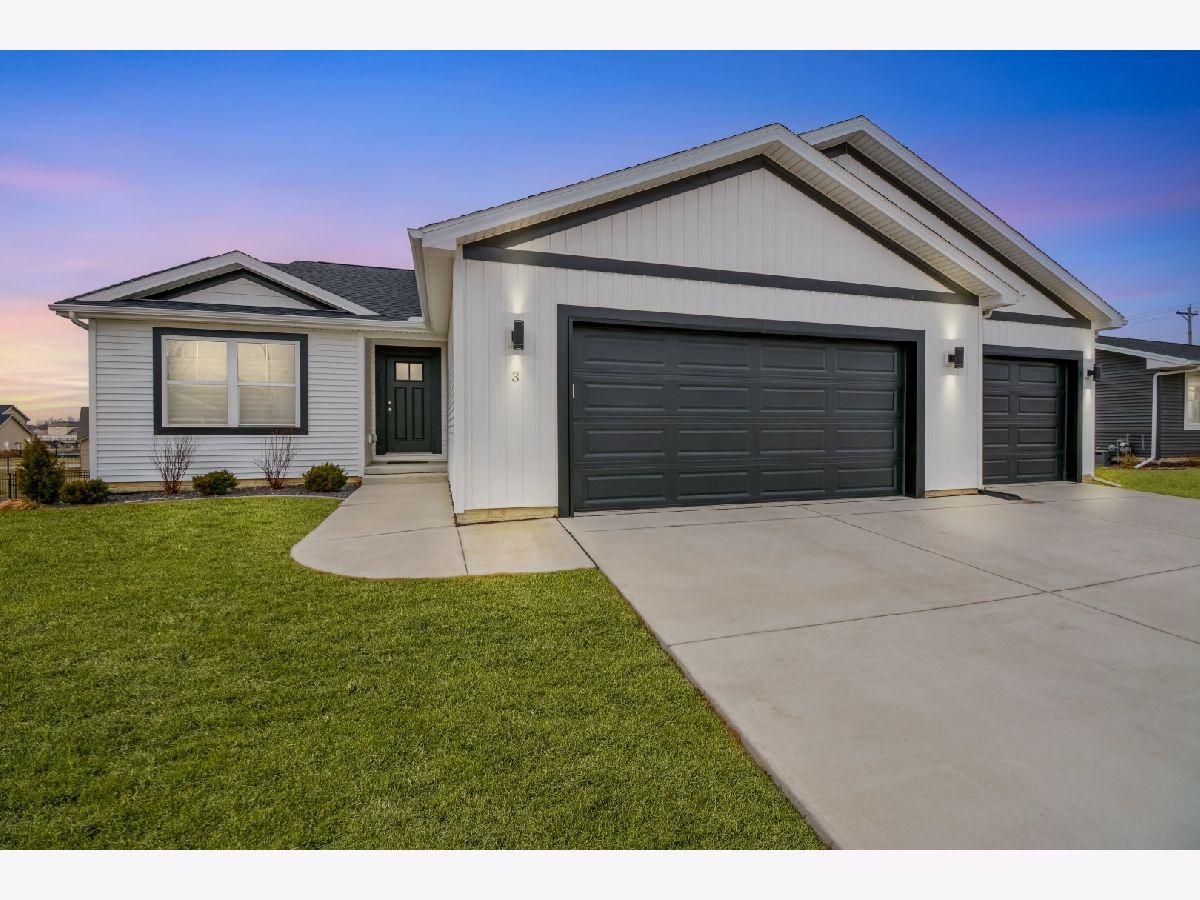  For Sale Bloomington Illinois, 3 Fedor Circle