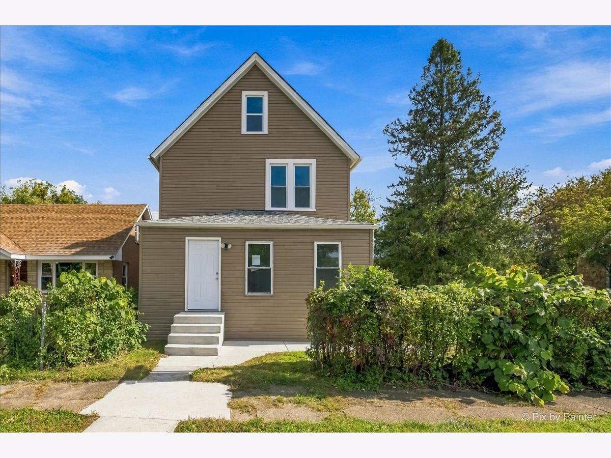  For Sale North Chicago Illinois, 1615 Glenn Drive