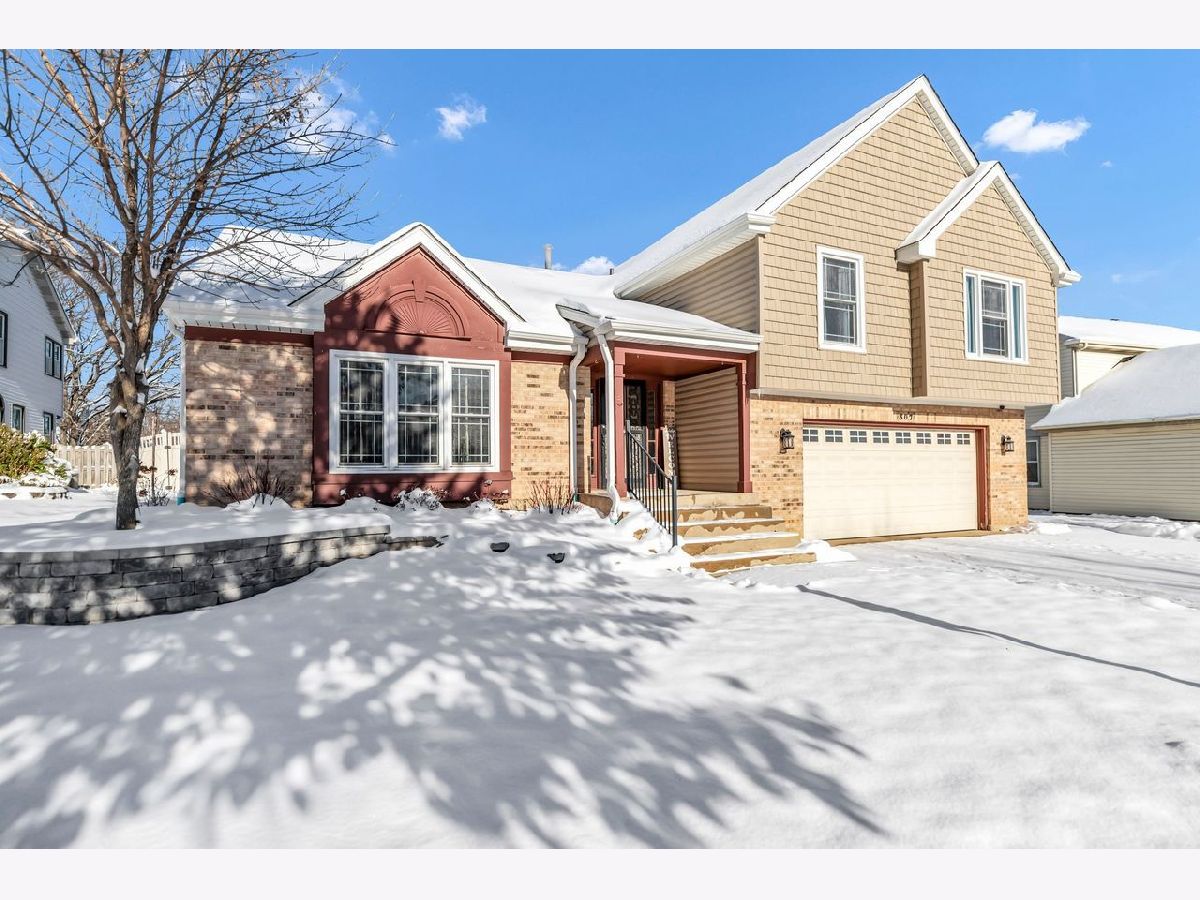 For Sale Bloomingdale Illinois, 307 Orchard Lane