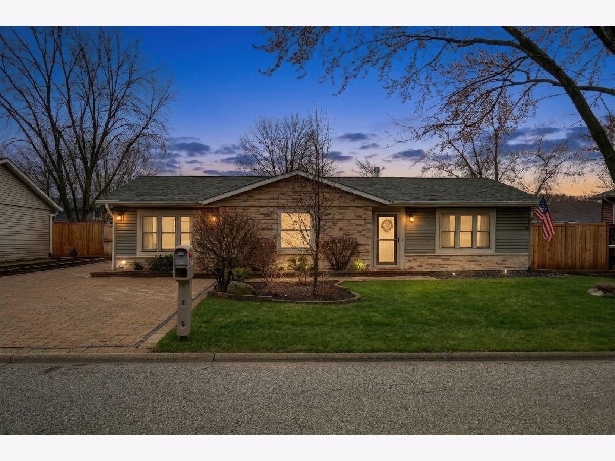  For Sale Park City Illinois, 3861 Sutherland Drive