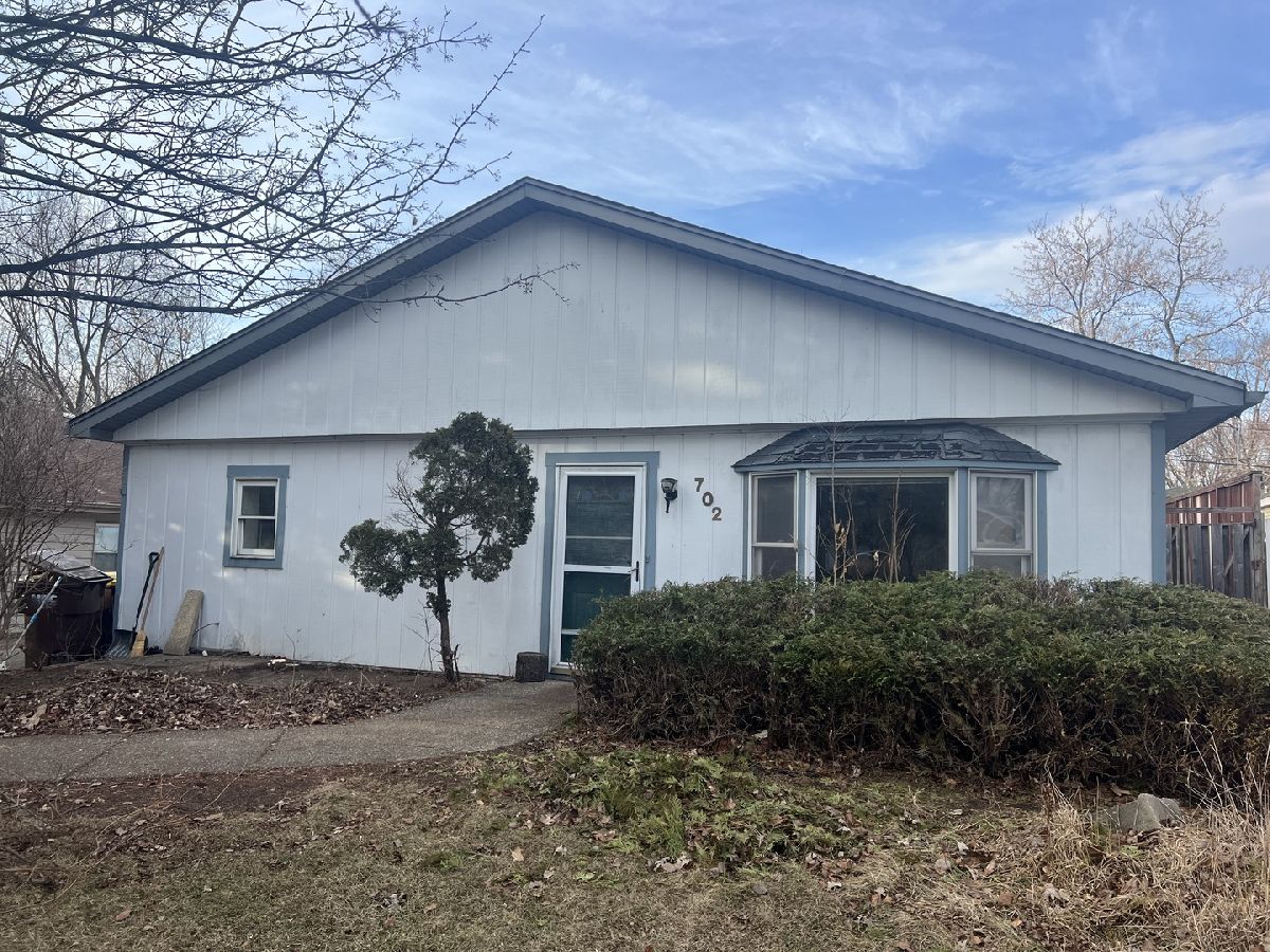  For Sale Mchenry Illinois, 702 Columbus Street