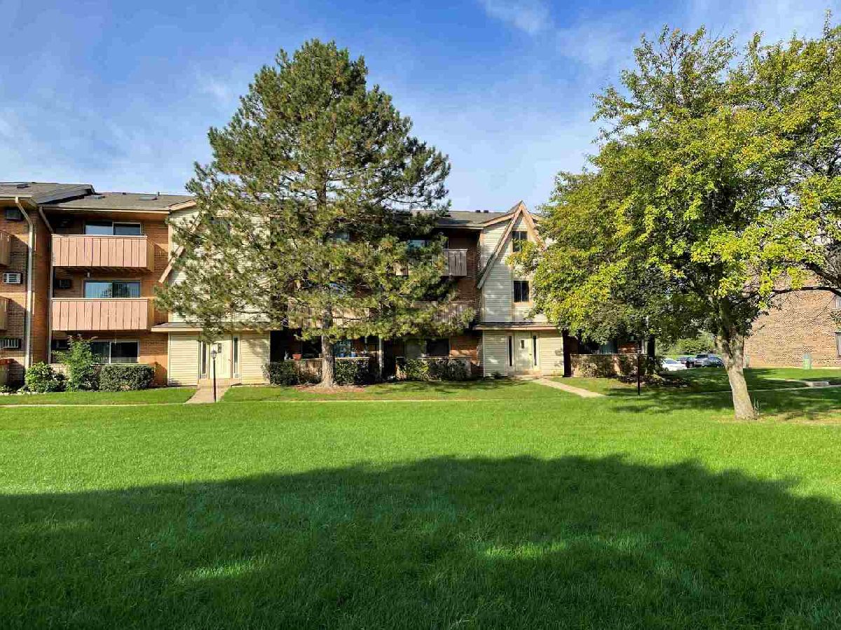  For Sale Vernon Hills Illinois, 5 Cedar Court
