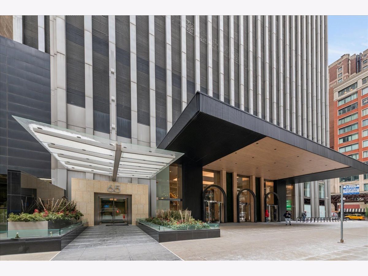  For Sale Chicago Illinois, 65 Monroe Street