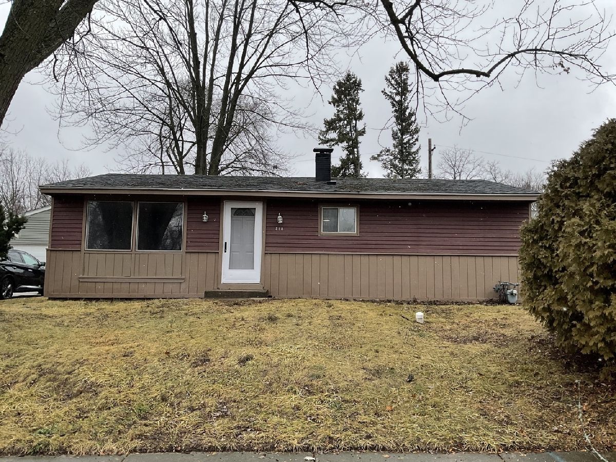  For Sale Carpentersville Illinois, 518 Tyler Drive