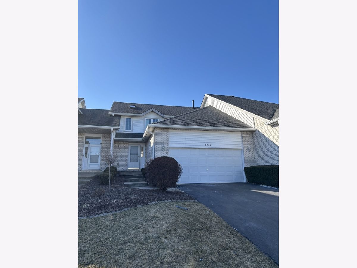  For Sale Tinley Park Illinois, 8925 Pheasant Lake Drive