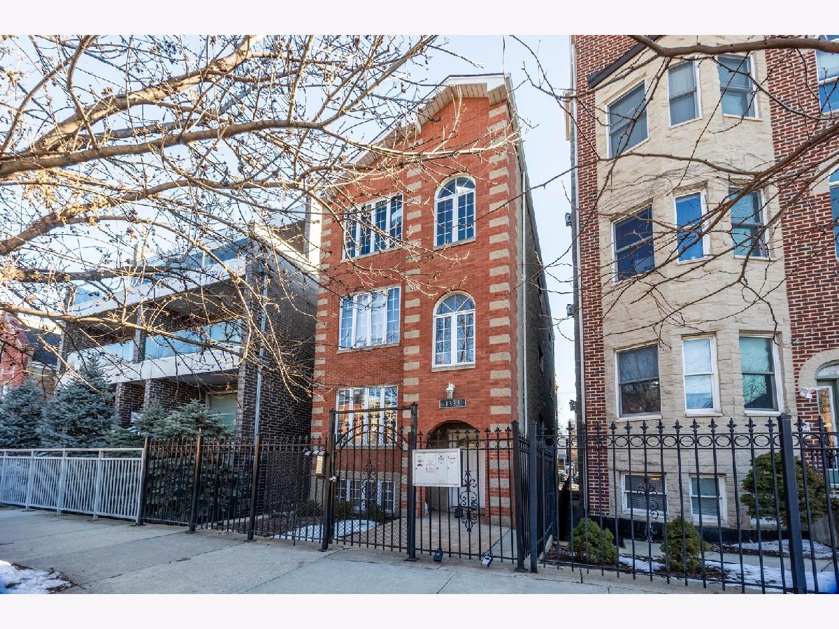  Rented Chicago Illinois, 1333 Bosworth