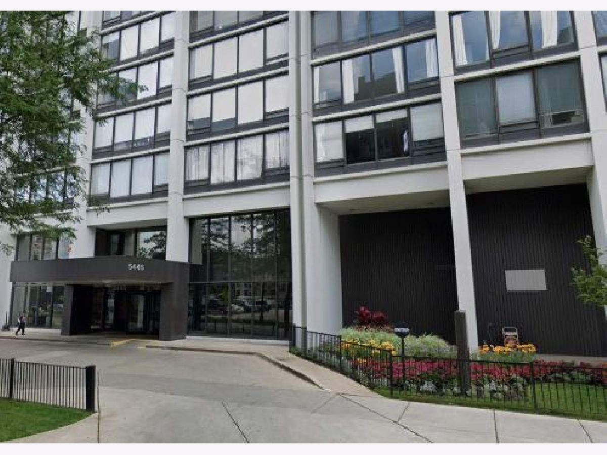 Condominiums For Sale Edgewater Plaza Chicago Illinois, 5455 Sheridan Road