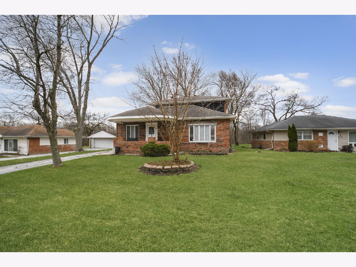  For Sale Park Forest Illinois, 411 Suwanee Street