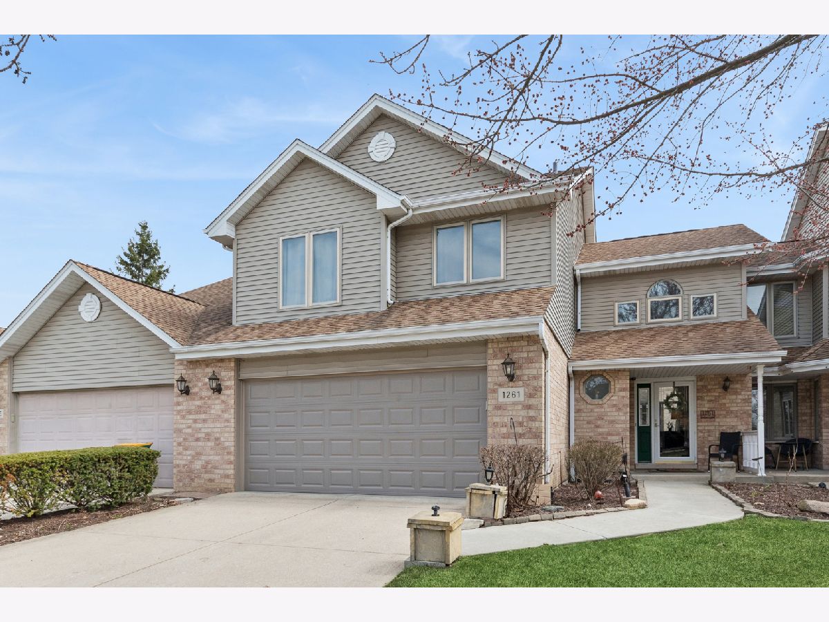  For Sale Lemont Illinois, 1261 Arbor Drive