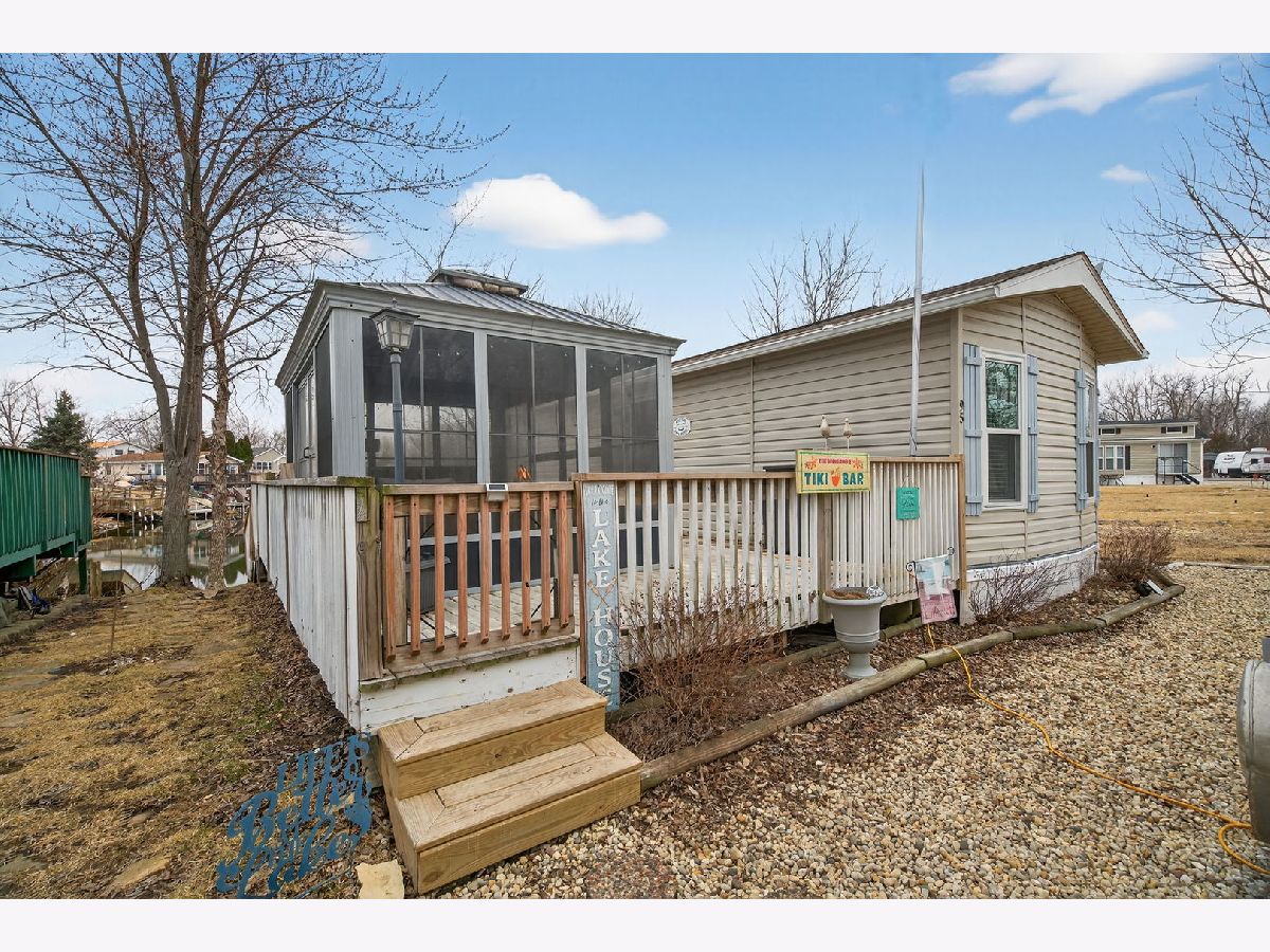 Homes For Sale Shadow Lakes Wilmington Illinois, 95 Dinosaur Road